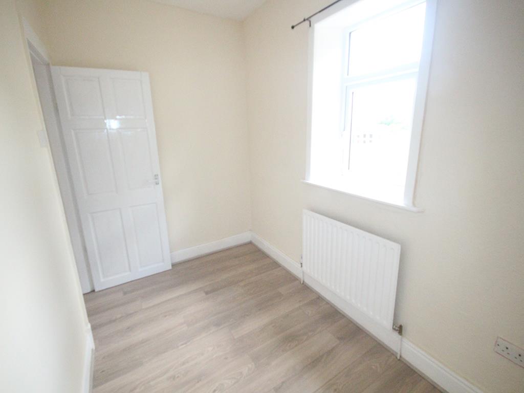 2 bedroom end terrace house To Let in Barnoldswick - IMG_3976.jpg